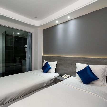 Ruby Saigon Hotel - Ben Thanh Хошимин Екстериор снимка
