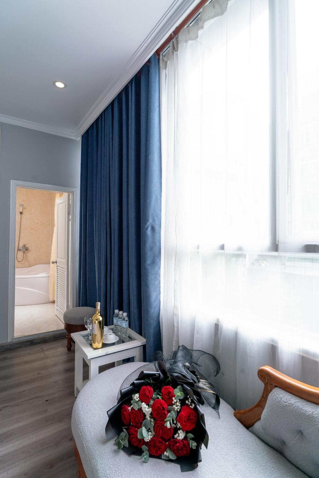 Ruby Saigon Hotel - Ben Thanh Хошимин Екстериор снимка