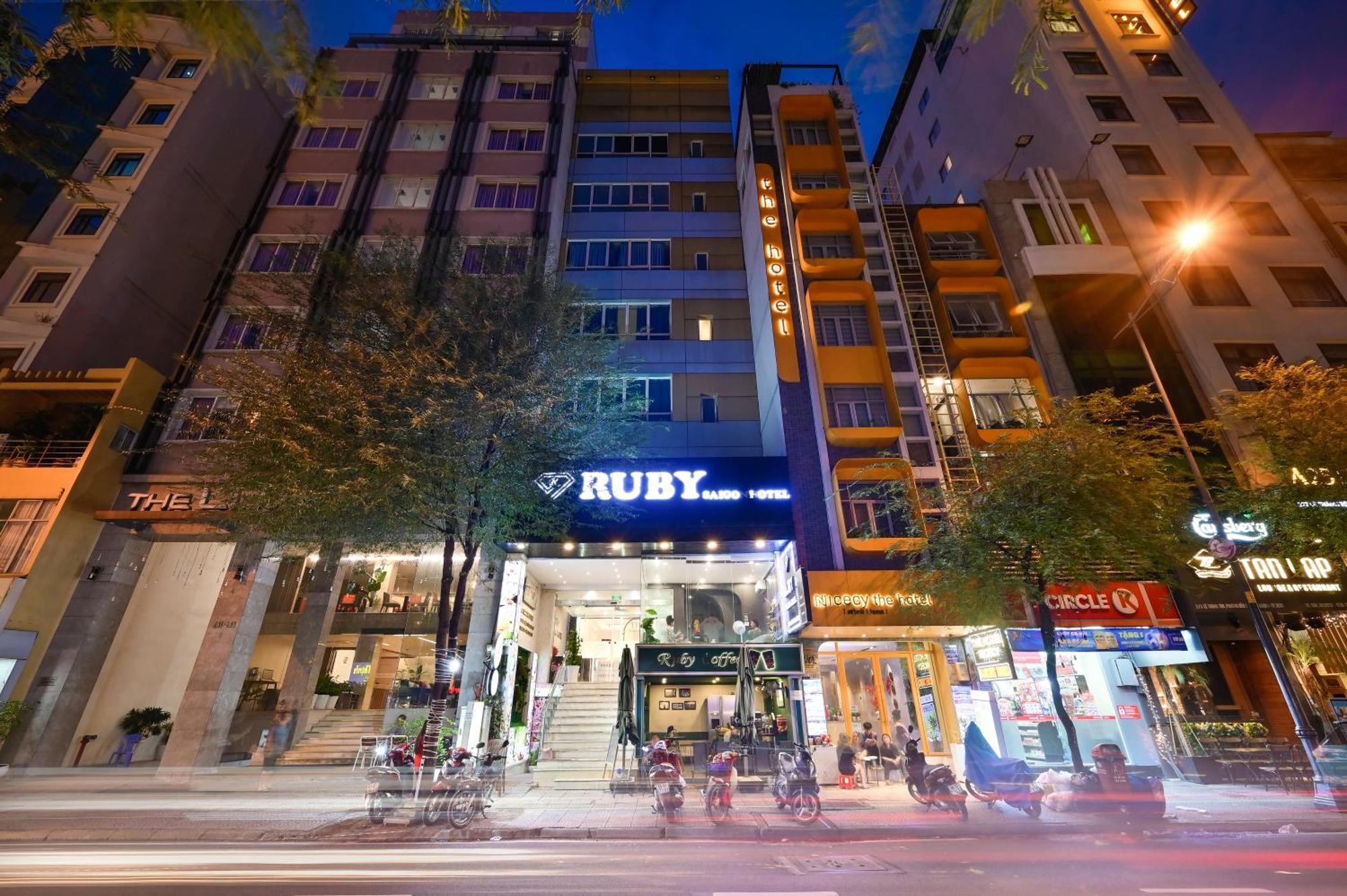 Ruby Saigon Hotel - Ben Thanh Хошимин Екстериор снимка