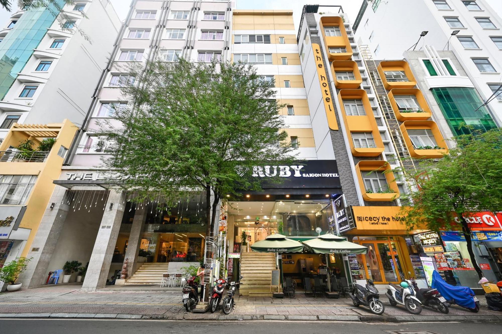 Ruby Saigon Hotel - Ben Thanh Хошимин Екстериор снимка