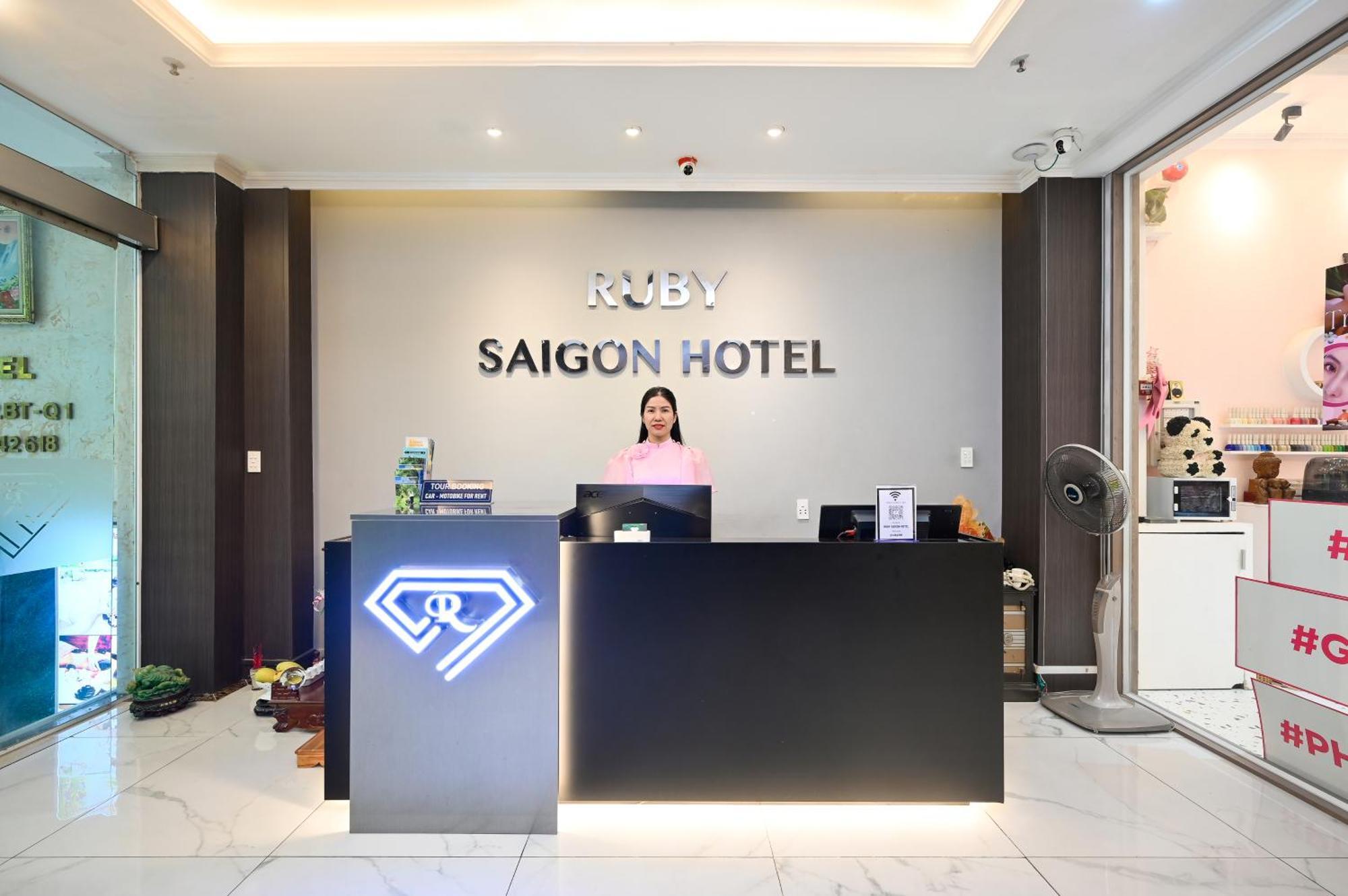 Ruby Saigon Hotel - Ben Thanh Хошимин Екстериор снимка