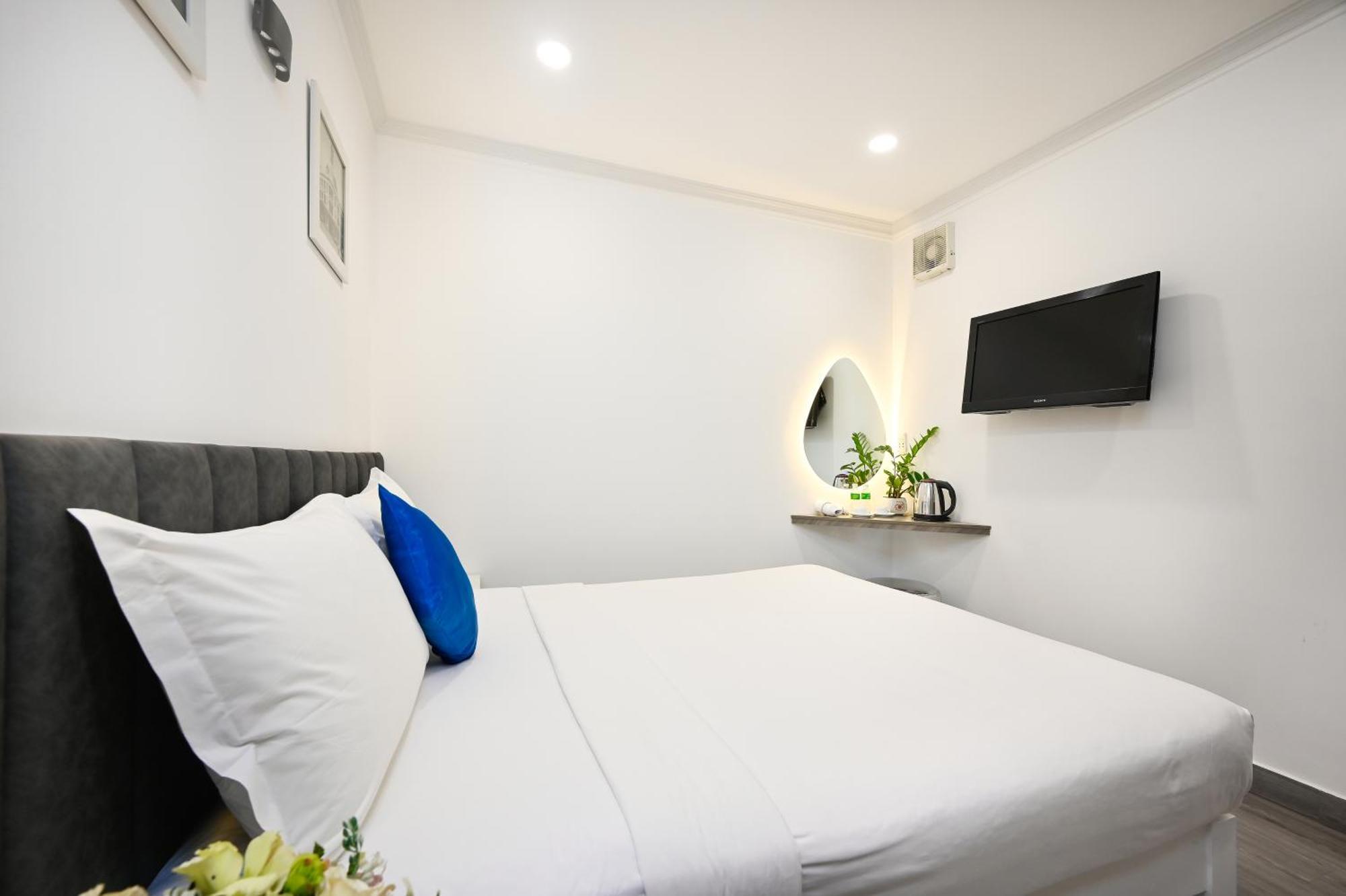 Ruby Saigon Hotel - Ben Thanh Хошимин Екстериор снимка