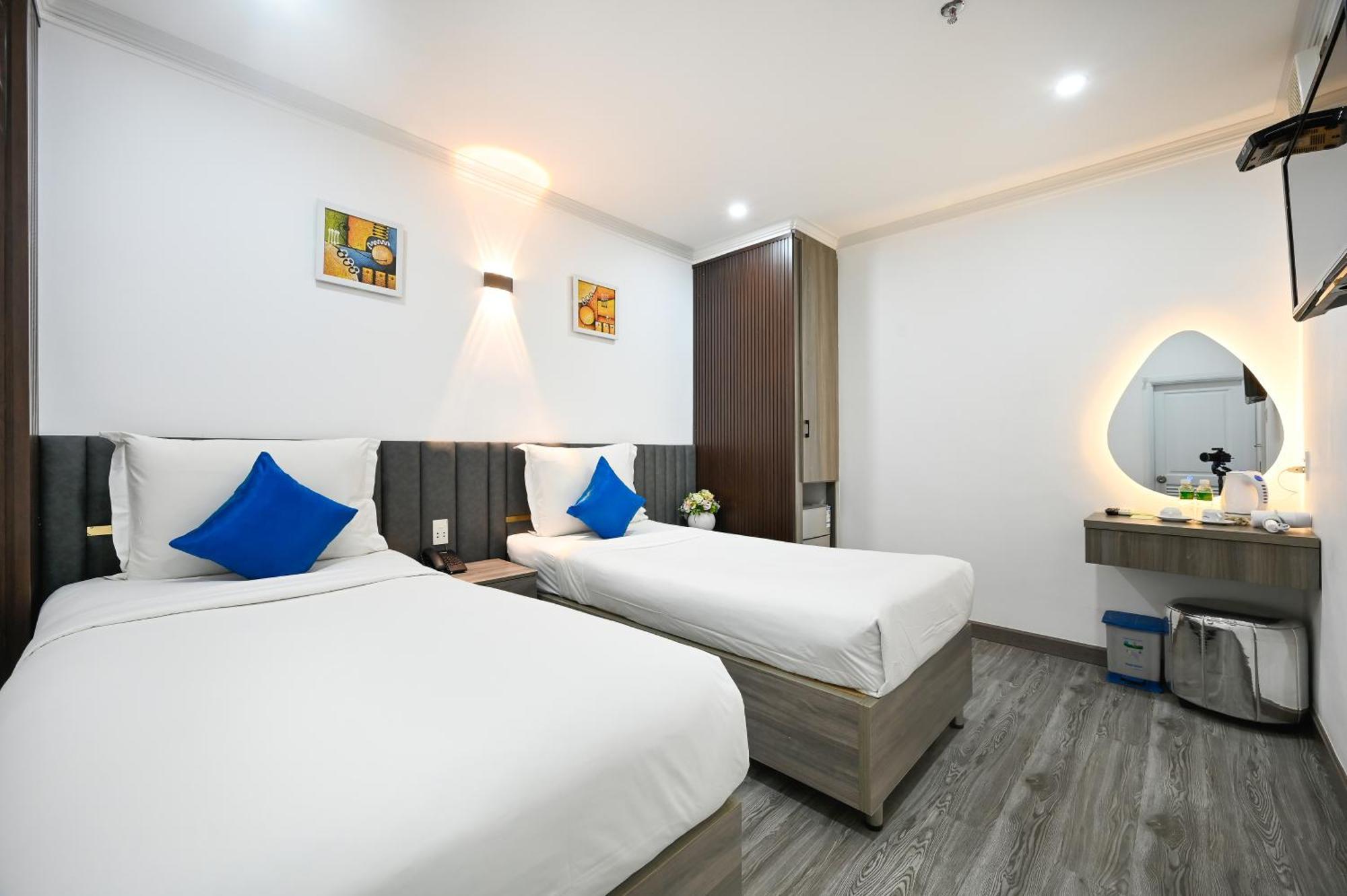 Ruby Saigon Hotel - Ben Thanh Хошимин Екстериор снимка