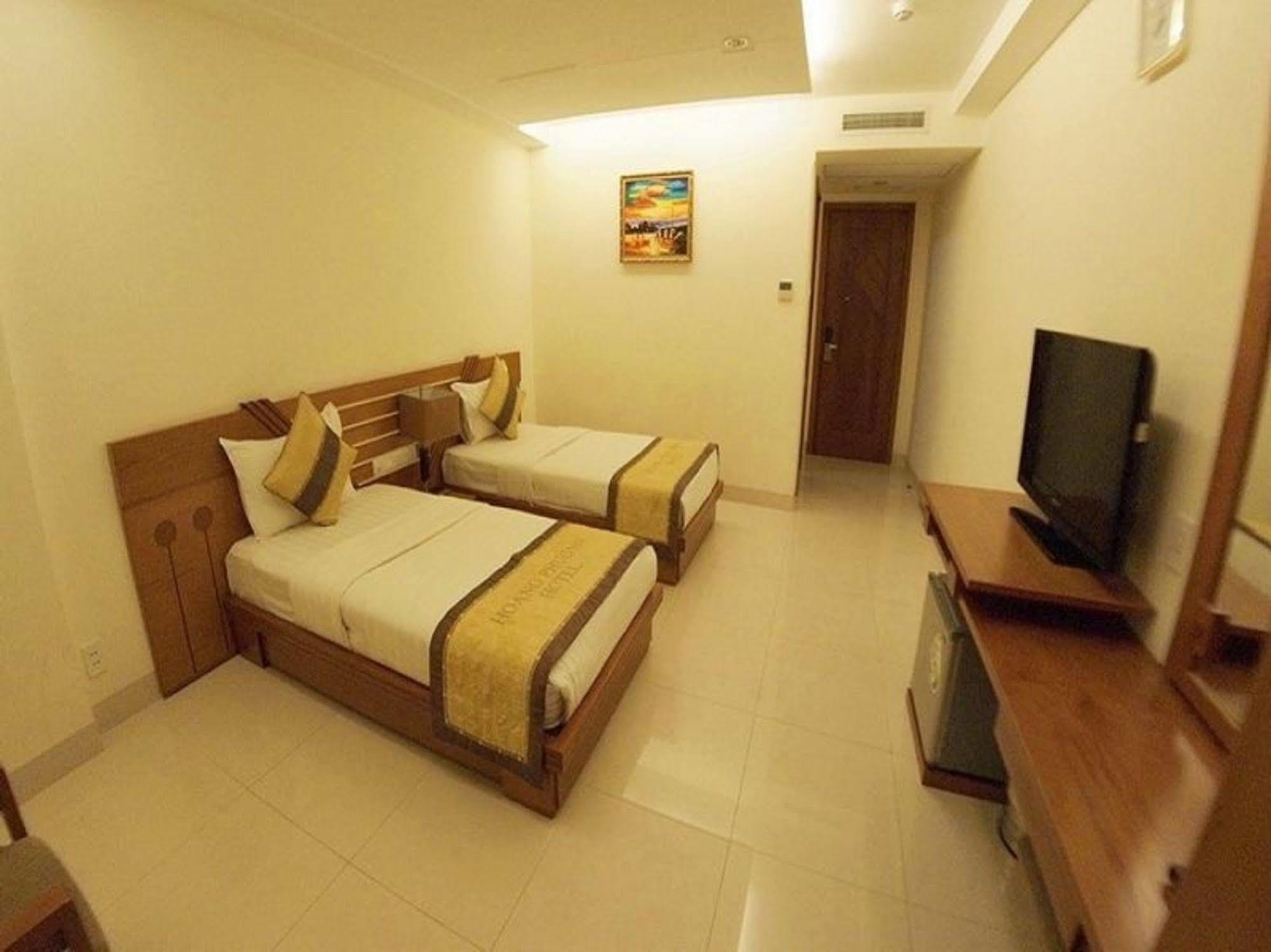 Ruby Saigon Hotel - Ben Thanh Хошимин Екстериор снимка